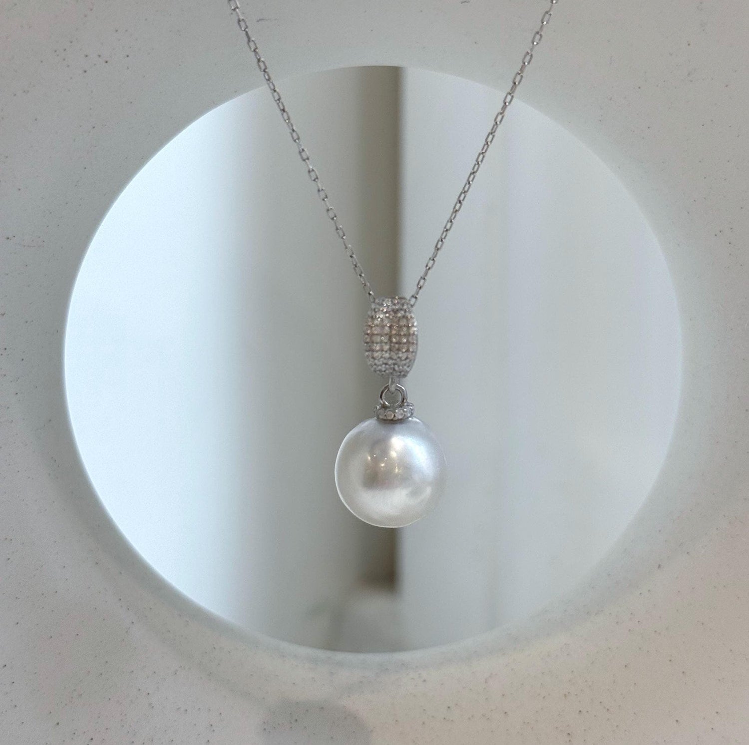 Elly’s 13mm Australian ocean white silver pearl cool Pendant: Extreme luster, 2.7cm high, S925 silver pendant.
