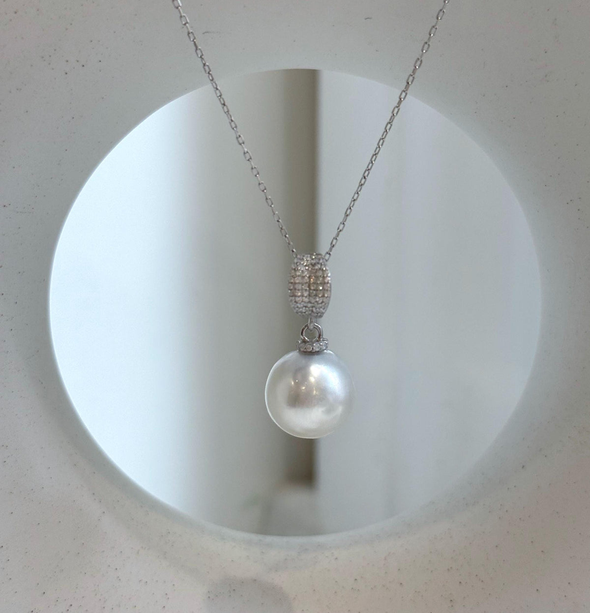 Elly’s 13mm Australian ocean white silver pearl cool Pendant: Extreme luster, 2.7cm high, S925 silver pendant.