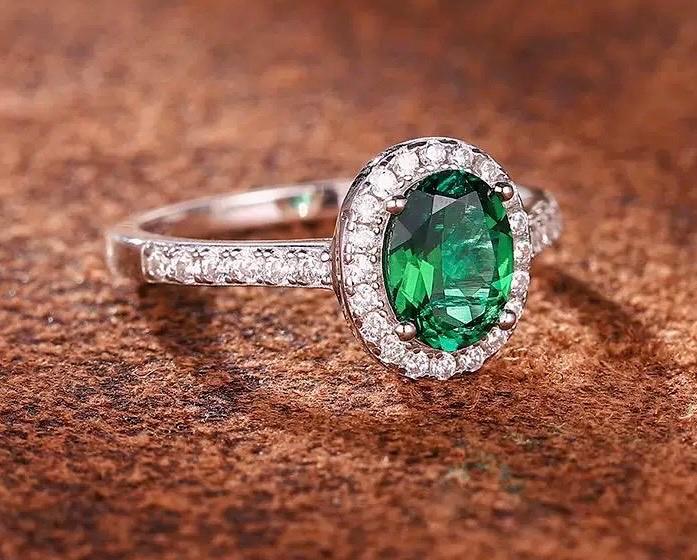 Lab Emerald 4-Prong Gemstone Ring | 1ct/pc 5x7mm | Oval Vivid green | Solid S925 Silver with 18K Gold plated Moissanite Ring. Sizes.