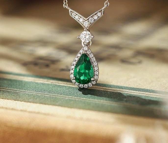 vivid green lab emerald sterling silver Moissanite pendant
