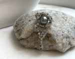 Elly’s Tahitian platinum Ocean Pearl Leopard Brooch pendant 2in1: Extreme luster mirrored, 10.2mm, 2.2x4.7cm, no chain.
