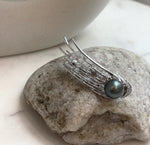 Elly’s Tahitian platinum Ocean Pearl Meteor Brooch pendant 2in1: Extreme luster mirrored, 11.4mm,1.6x5.5cm, no chain.