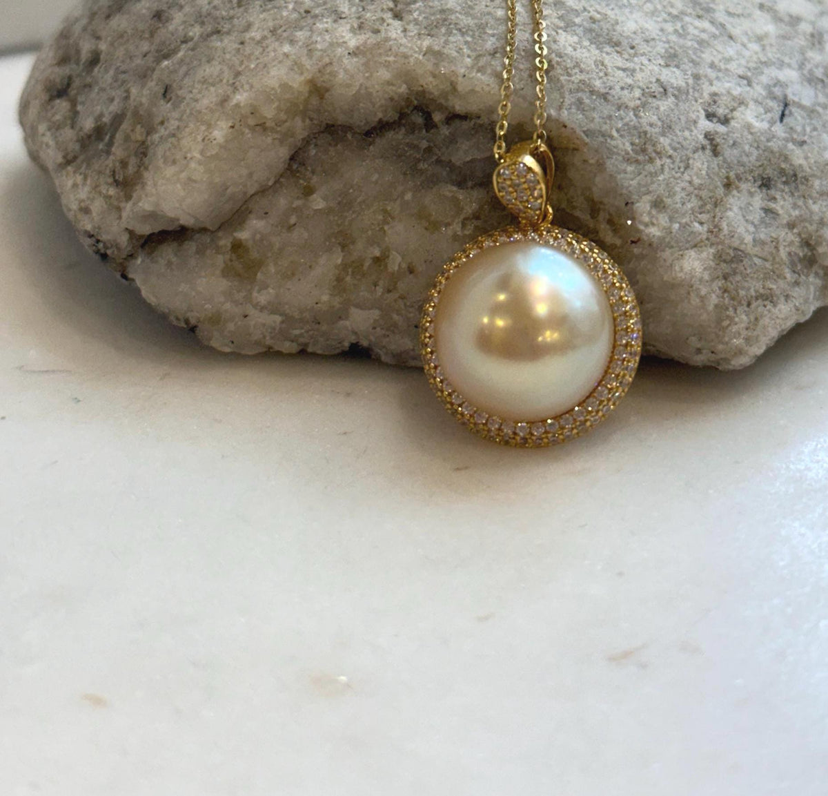 Elly’s 15.2mm Huge South Sea Golden ocean Pearl pendant: Extreme luster mirrored. S925 silver pendant necklace set.