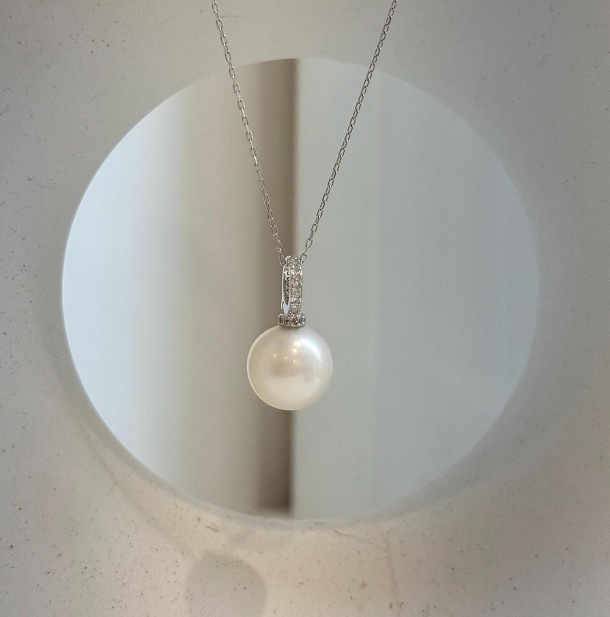 Elly’s 12.7mm Australian ocean white pearl cool Pendant: Extreme luster, 2.3cm high, S925 silver pendant.