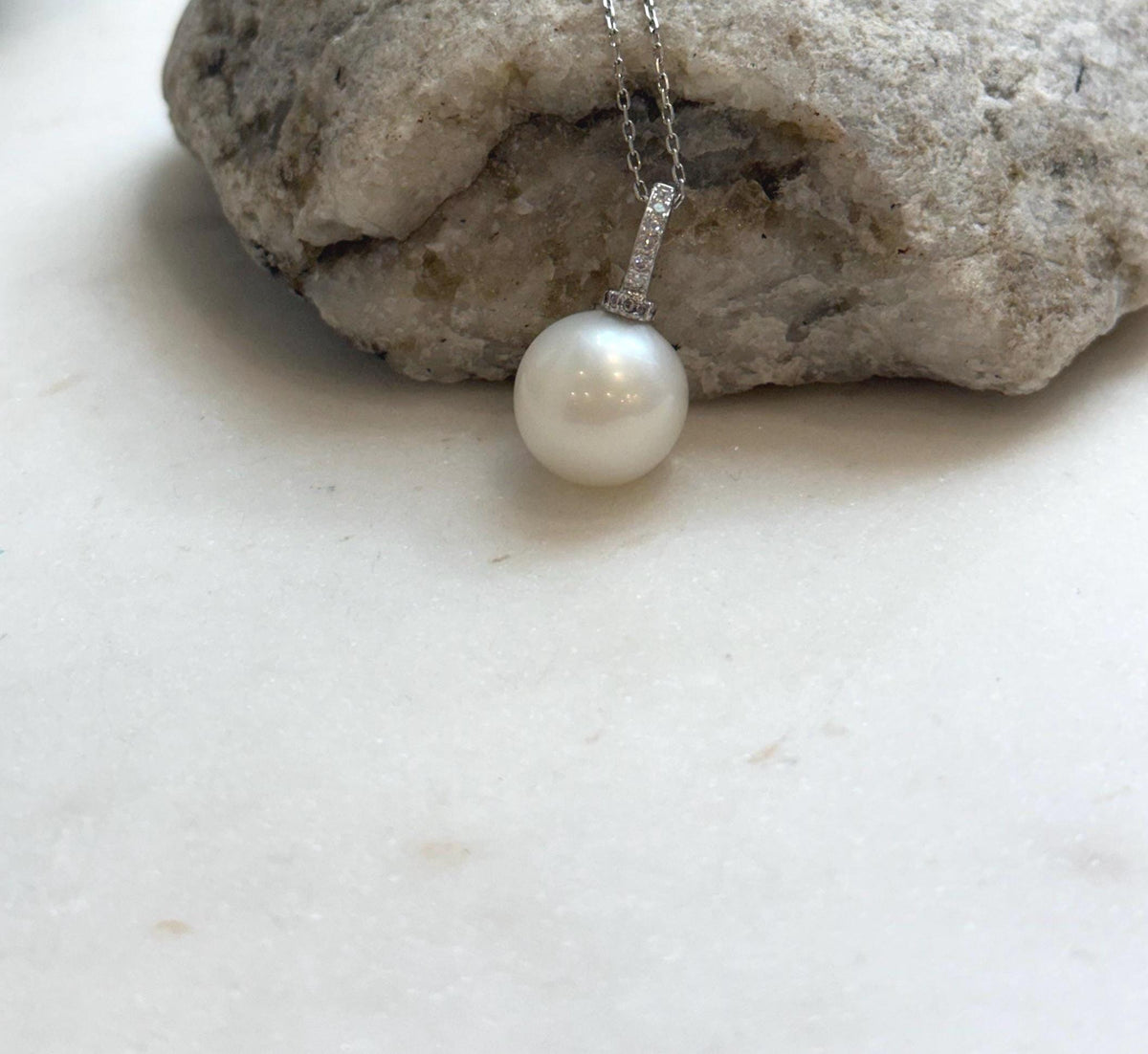 Elly’s 12.7mm Australian ocean silken white pearl cool Pendant: Extreme luster, 2.3cm high, S925 silver pendant.