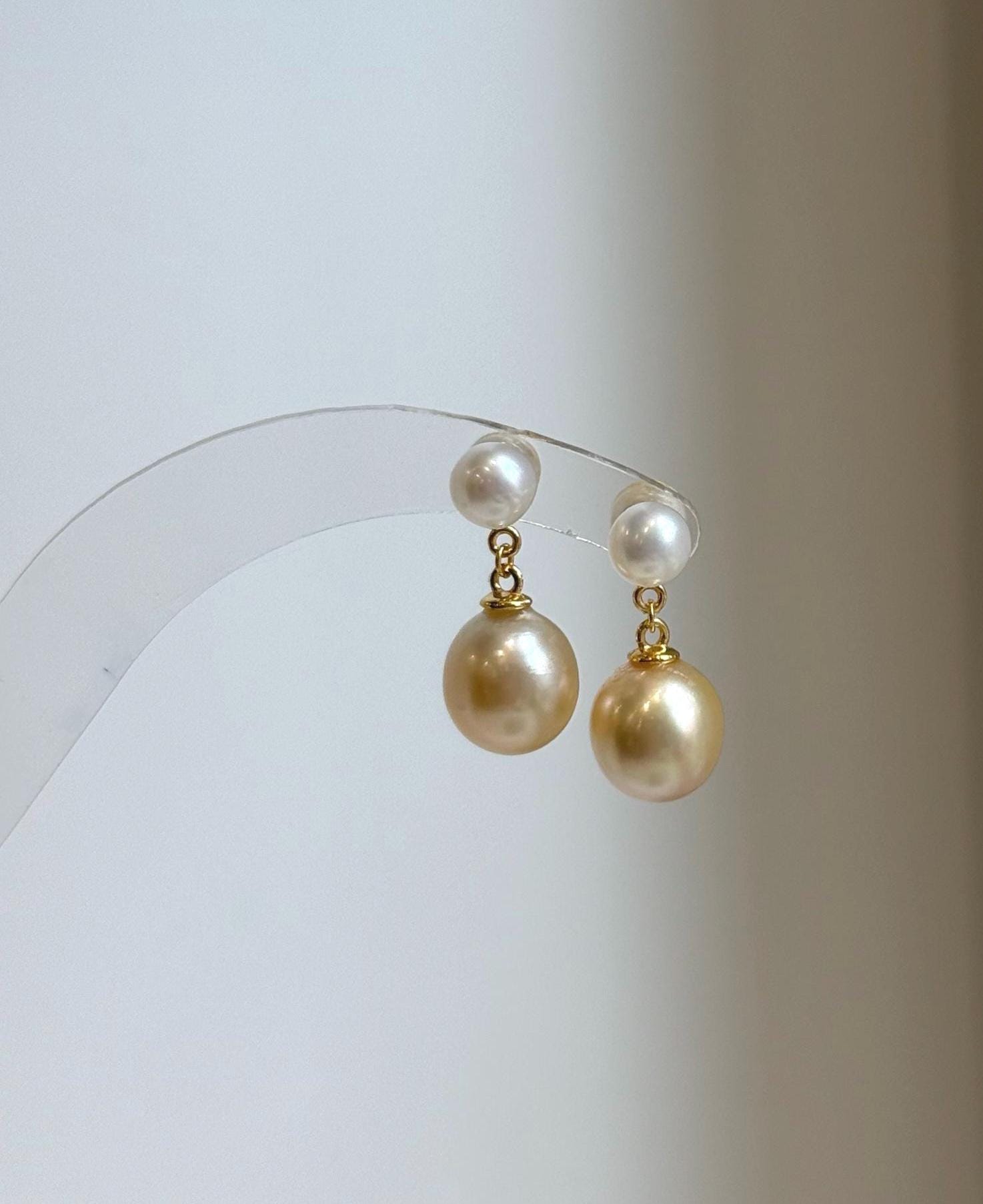 Elly’s 5.7-9.4mm South sea golden ocean White freshwater Pearls Earrings: Extreme luster Mirrored, 2.2cm high, S925 silver earrings.