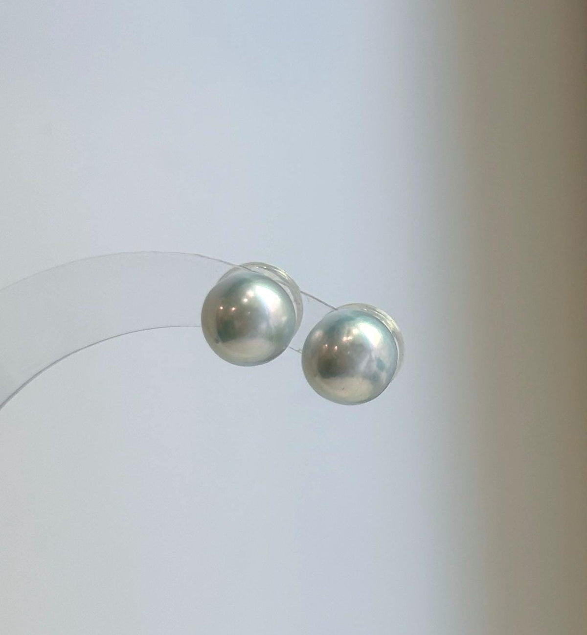Elly’s 9.5mm Edison white blue Pearls Earrings: Extreme luster Mirrored, S925 silver cool minimalist earrings studs.