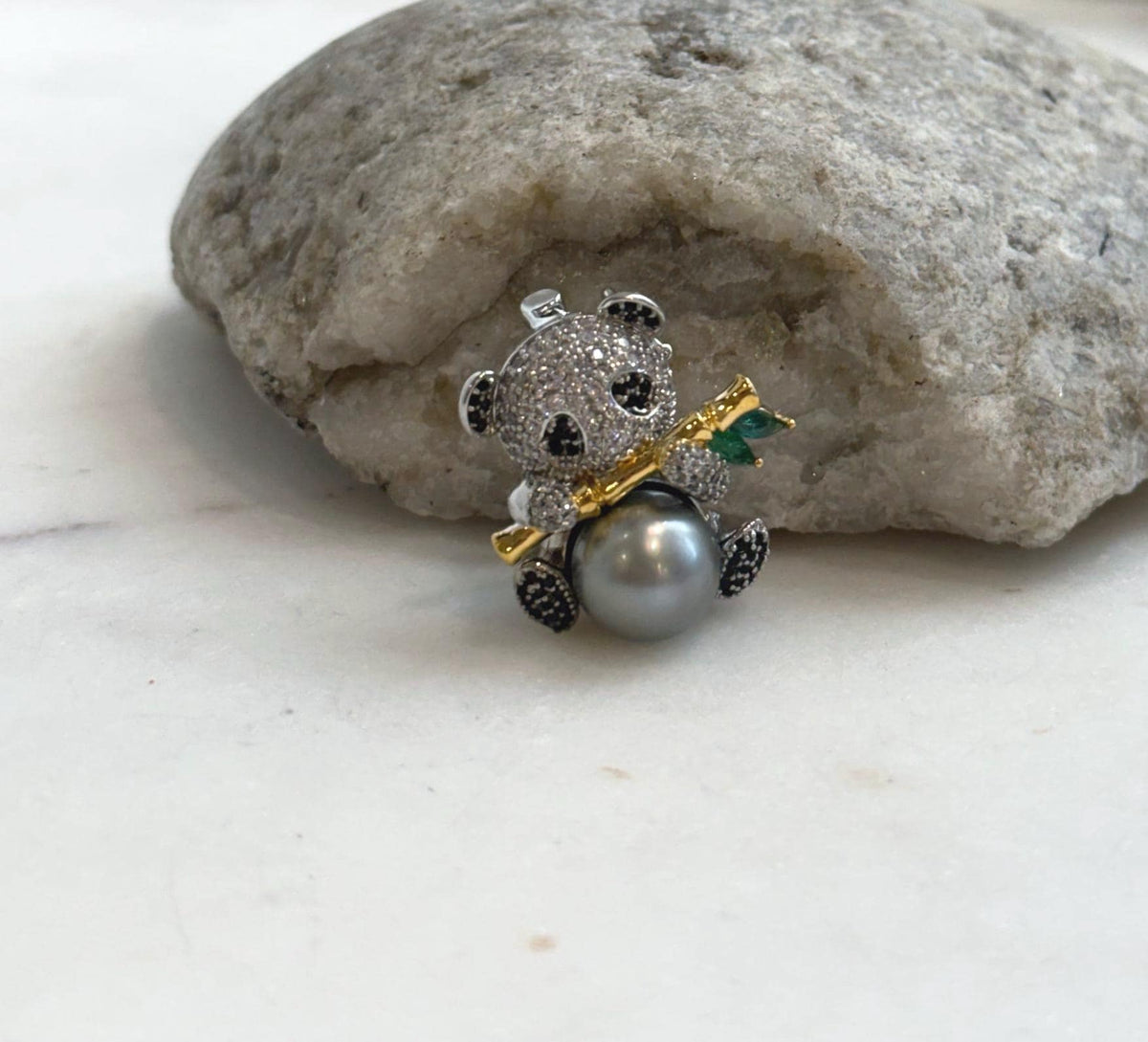 Elly’s 10.4mm Tahitian platinum Ocean Panda Brooch Pendant 2in1: Extreme Luster mirrored, 2.2x2.3cm