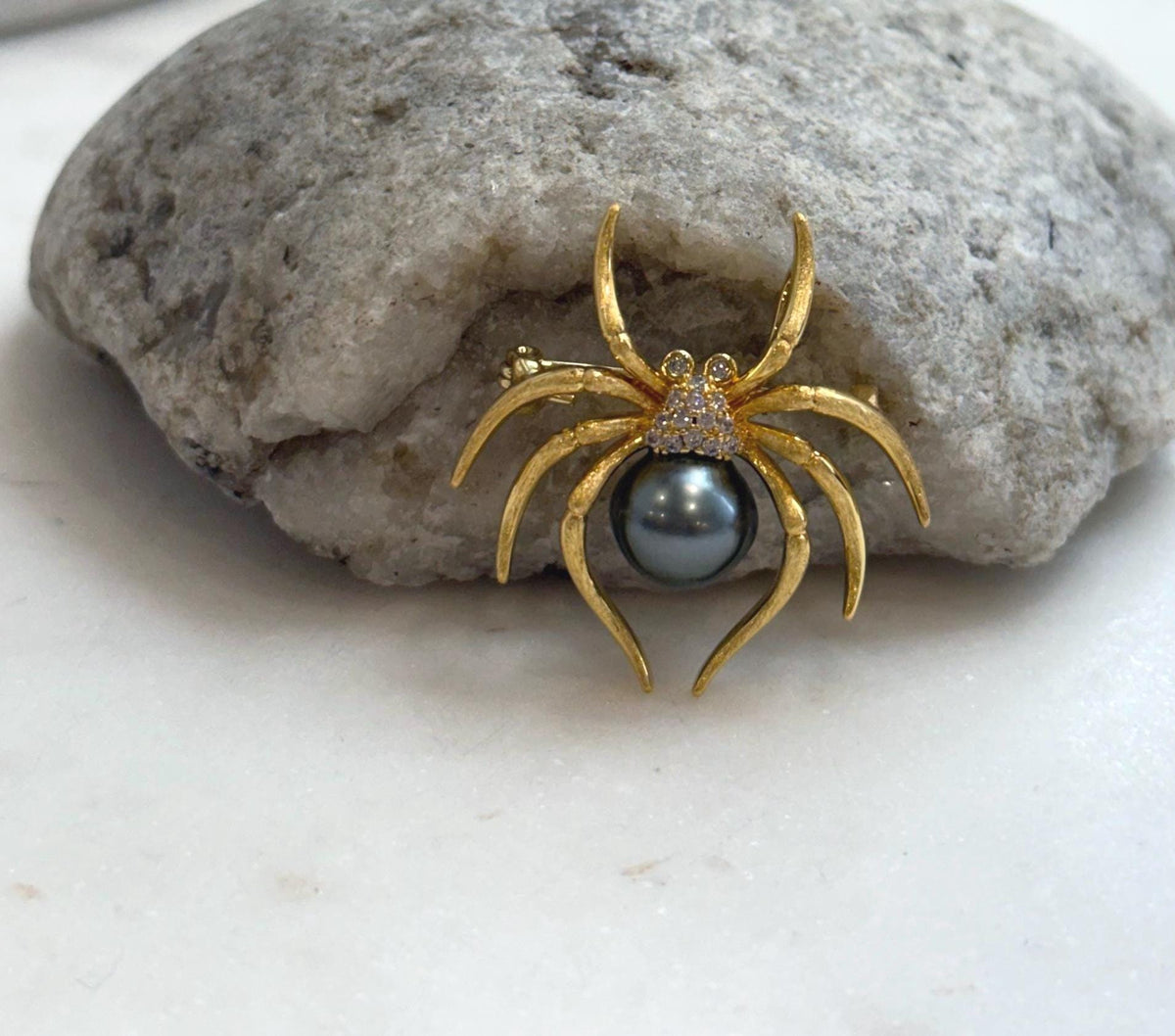 Elly’s 10.1mm Tahitian platinum Ocean Spider Brooch Pendant 2in1: Extreme Luster mirrored, 3.5x3.5cm