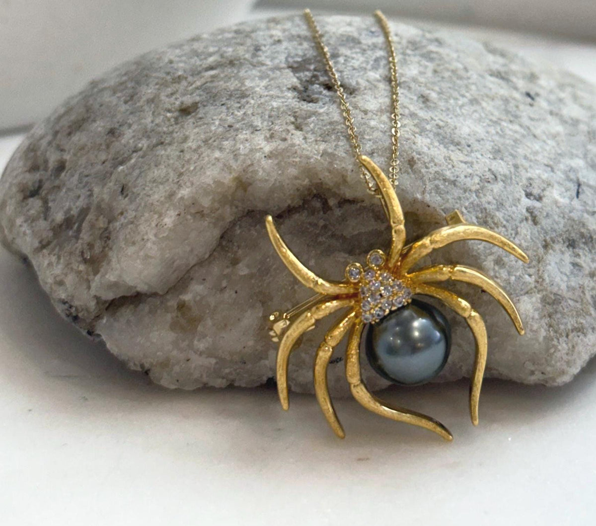 Elly’s 10.1mm Tahitian platinum Ocean Spider Brooch Pendant 2in1: Extreme Luster mirrored, 3.5x3.5cm, no chain.
