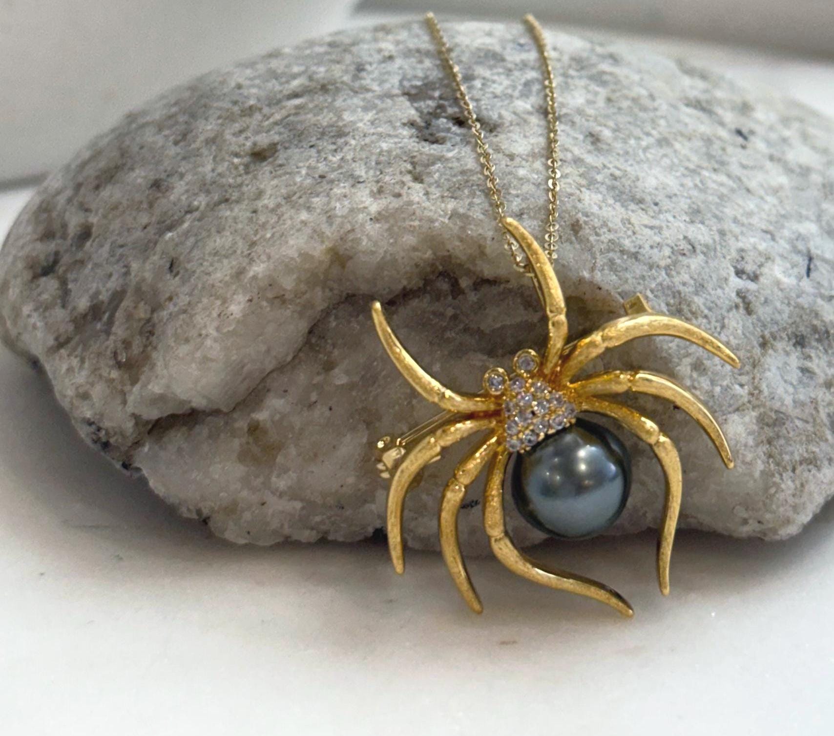 Elly’s 10.1mm Tahitian platinum Ocean Spider Brooch Pendant 2in1: Extreme Luster mirrored, 3.5x3.5cm, no chain.