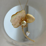 Elly’s Genius South Sea deep Golden Pearl Floral  Brooch Pendant 2in1: 9.2mm, extreme luster mirrored.