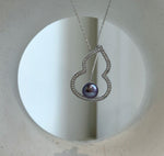 Elly’s purple Pearl Gourd Brooch pendant 2in1: Extreme luster mirrored, 8.8mm, 2.5x3.4cm