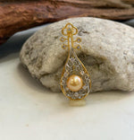 9.3mm Edison Golden Pearl Pipa Instrument Brooch: Extreme luster, 1.8x4.6cm.