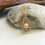 9.3mm Edison Golden Pearl Pipa Instrument Brooch: Extreme luster, 1.8x4.6cm.