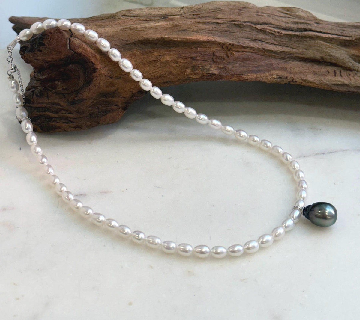 Elly’s 10.7mm Tahitian Peacock green ocean Freshwater white Pearls Necklace: extreme luster, S925 silver necklace. To 18.1”.