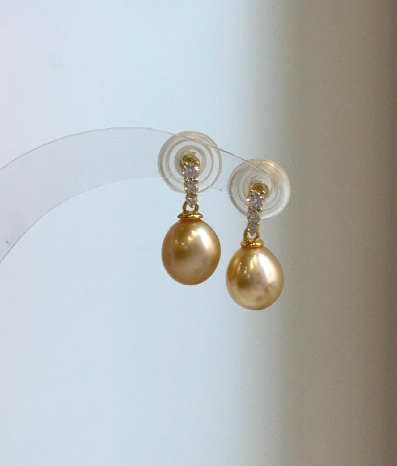 Elly’s 8.9mm Genius South sea deep golden ocean Pearls Earrings: Extreme luster mirrored, 1.8cm high, S925 silver earrings.