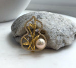 Elly’s 11.9mm Edison peach gold pearl Gourd brooch pendant 2in1: Extreme luster mirrored, 3x4cm.