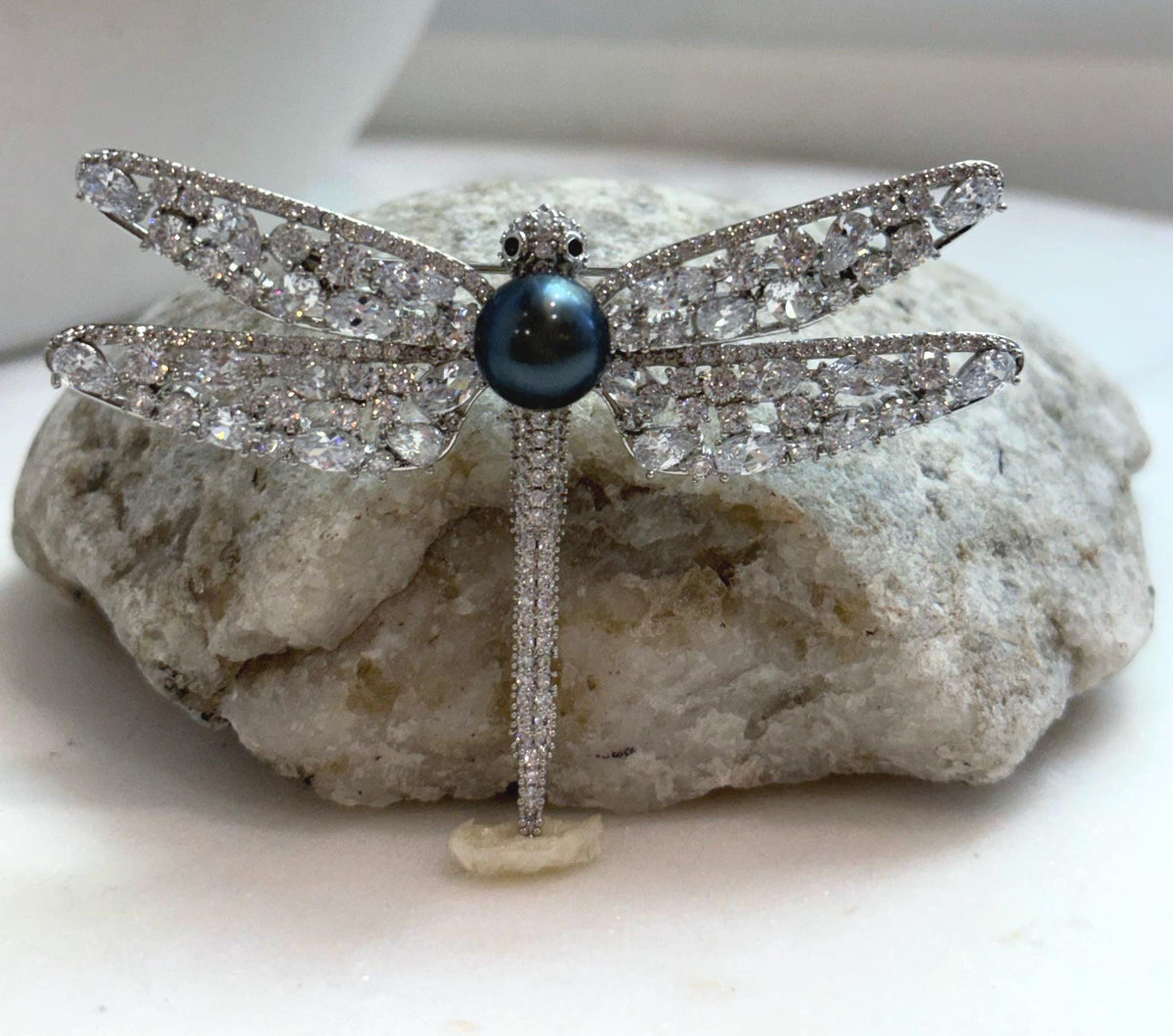 Elly’s peacock teal Tahitian ocean Pearl Dragonfly Brooch Pendant 2in1: Extreme luster, 9.6mm, 7x5cm.