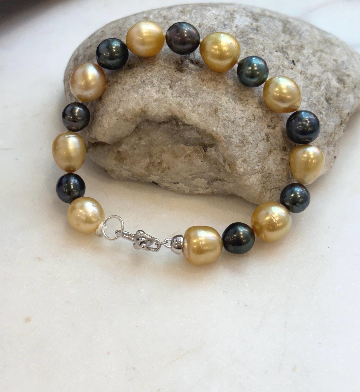 Elly’s 8.3-11mm 17pcs Genius South sea golden Tahitian Ocean Pearls bracelet: Extreme luster, 8.2”, S925 silver bracelet.