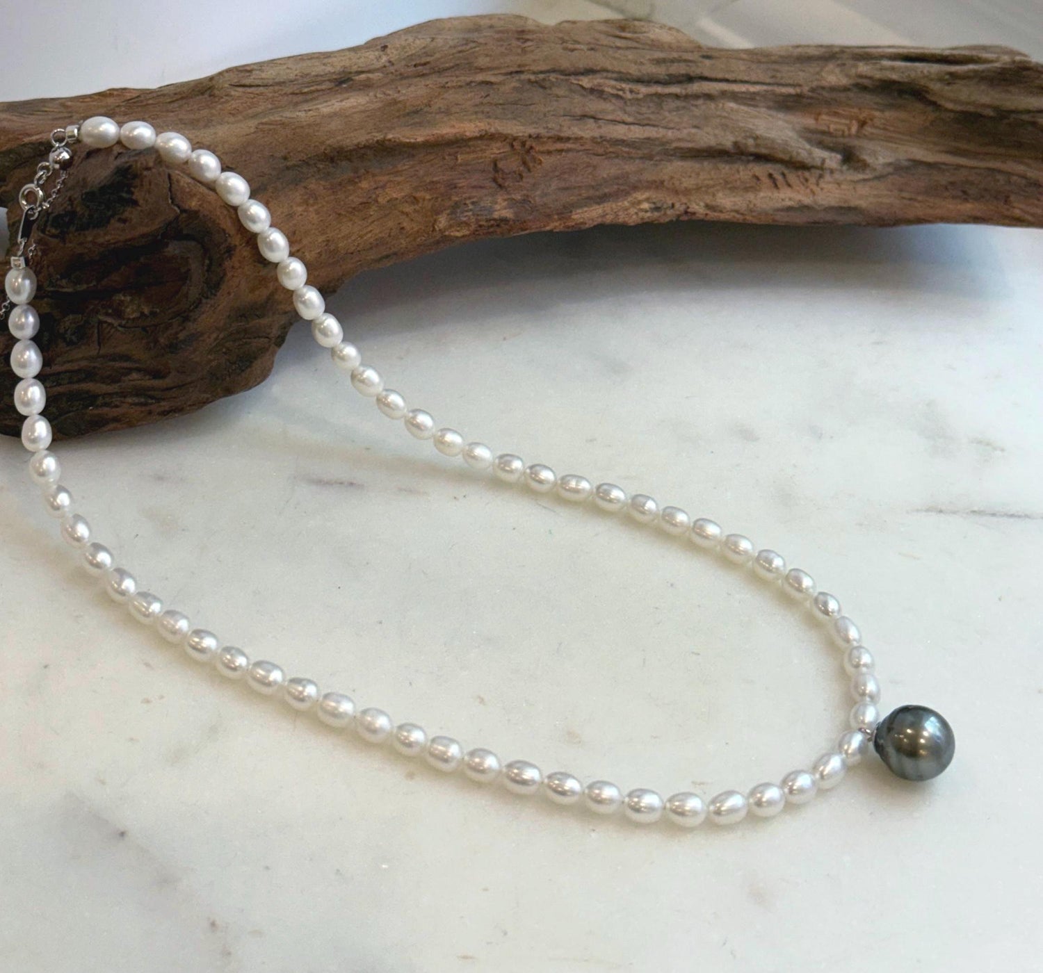 Elly’s 11.8mm Tahitian Platinum black ocean Freshwater white Pearls Necklace: extreme luster, S925 silver necklace. To 18.1”.
