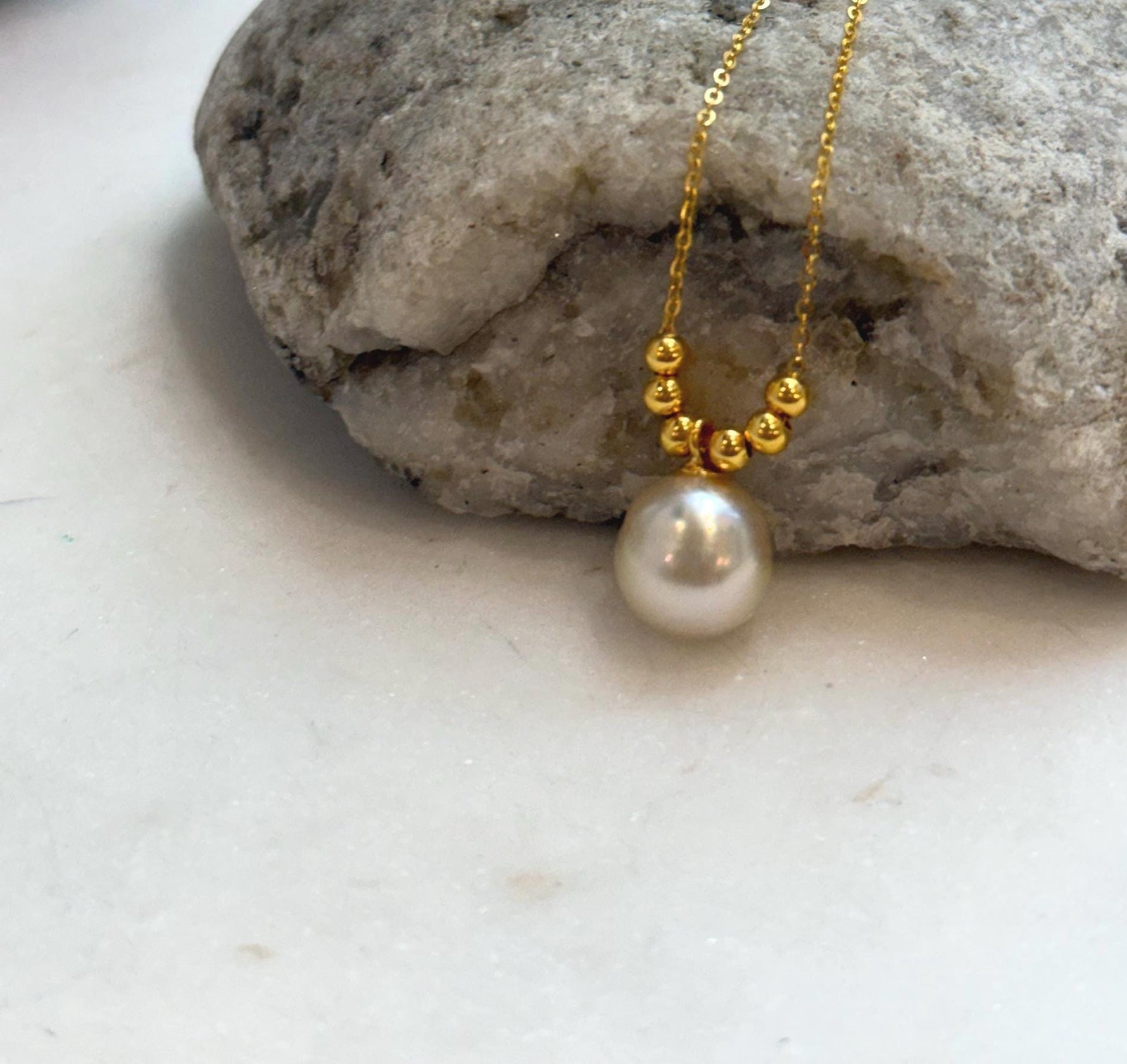 Elly’s 10.2mm South Sea Golden ocean pearl cool Pendant Chain Necklace Set: Extreme luster mirrored. S925 silver chain. To 17.9”