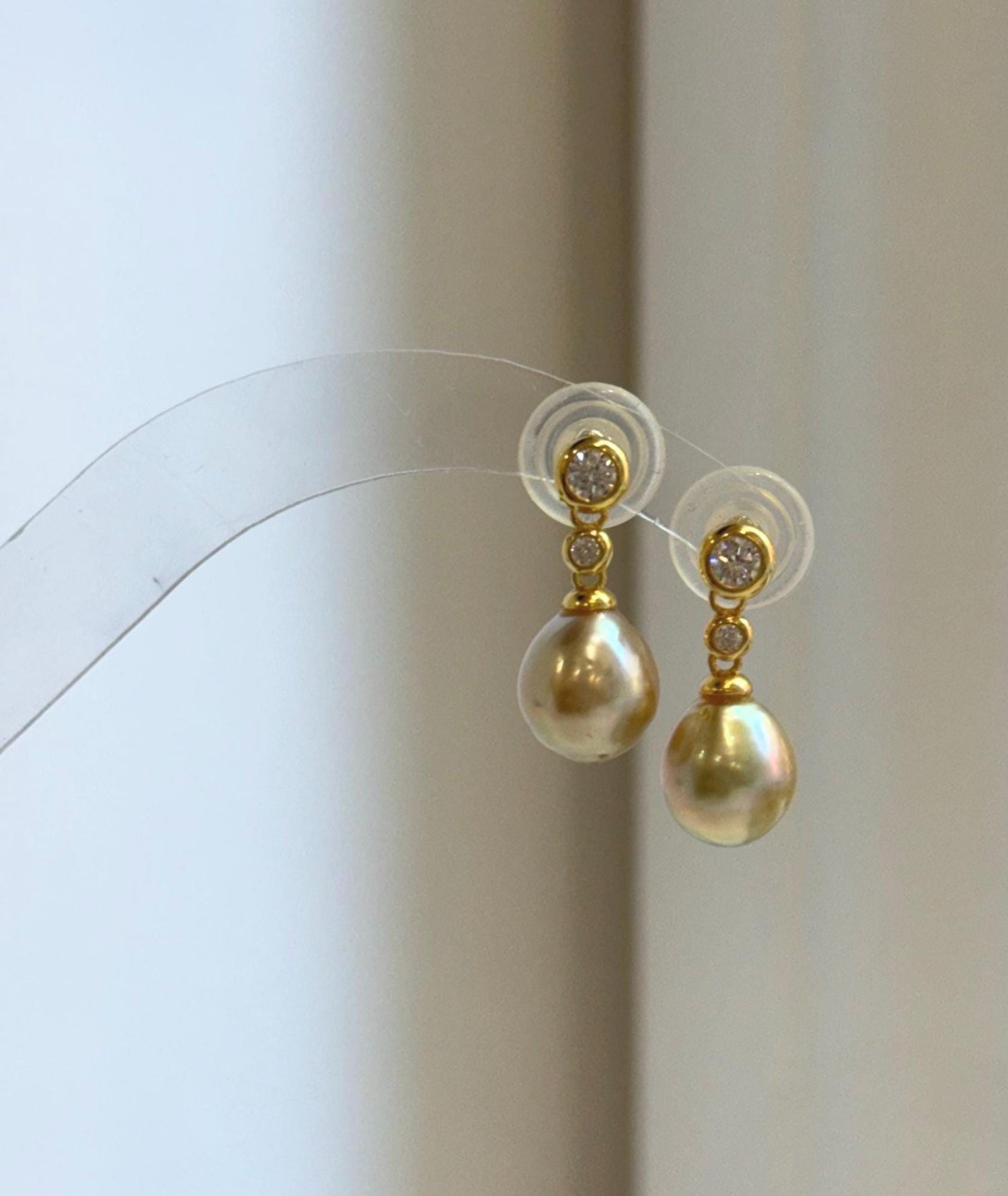 Elly’s 9.1mm Genius South sea deep tea golden ocean Pearls Earrings: Extreme luster mirrored, 2.1cm high, S925 silver earrings.