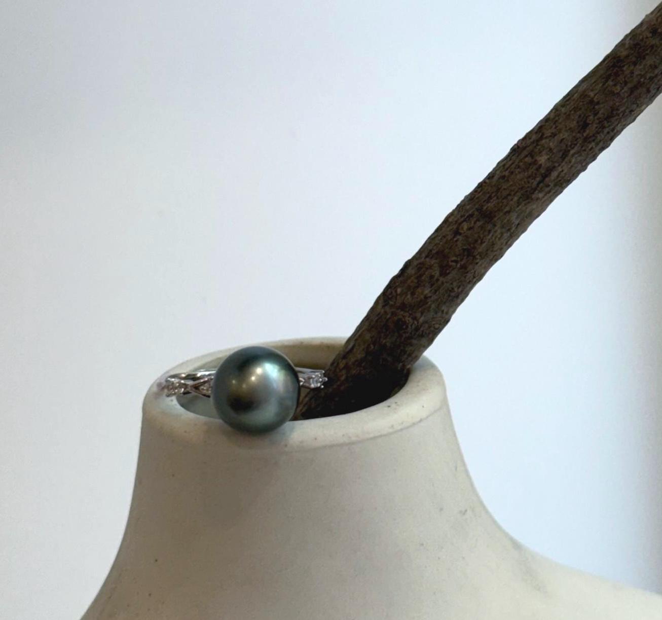Elly’s 9.6mm Tahitian Ocean platinum hunter ocean Pearl Ring: Extreme luster mirrored, S925 silver adjustable Ring. Pearl Jewelry Idea.