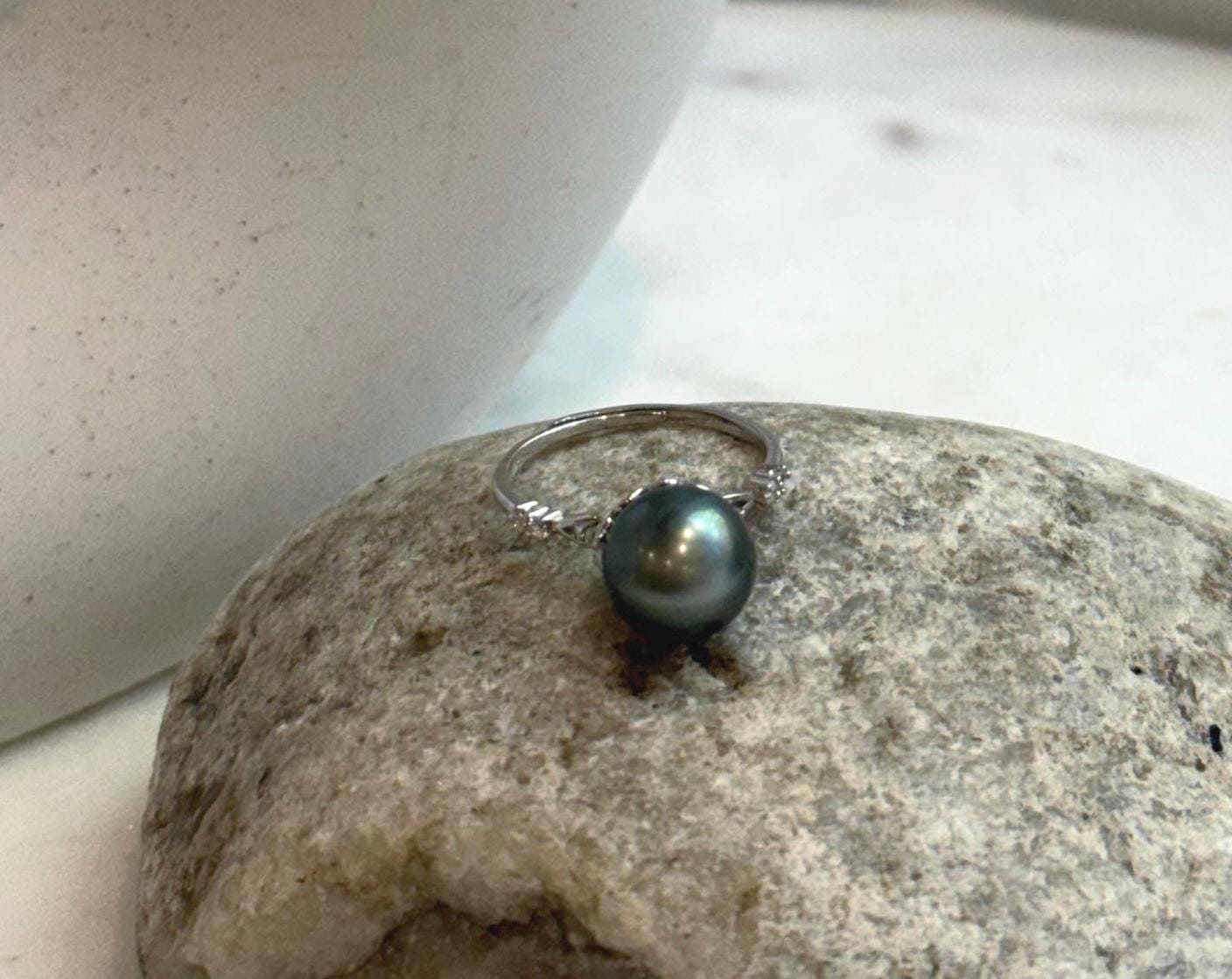 Elly’s 9.6mm Tahitian Ocean platinum hunter ocean Pearl Ring: Extreme luster mirrored, S925 silver adjustable Ring. Pearl Jewelry Idea.
