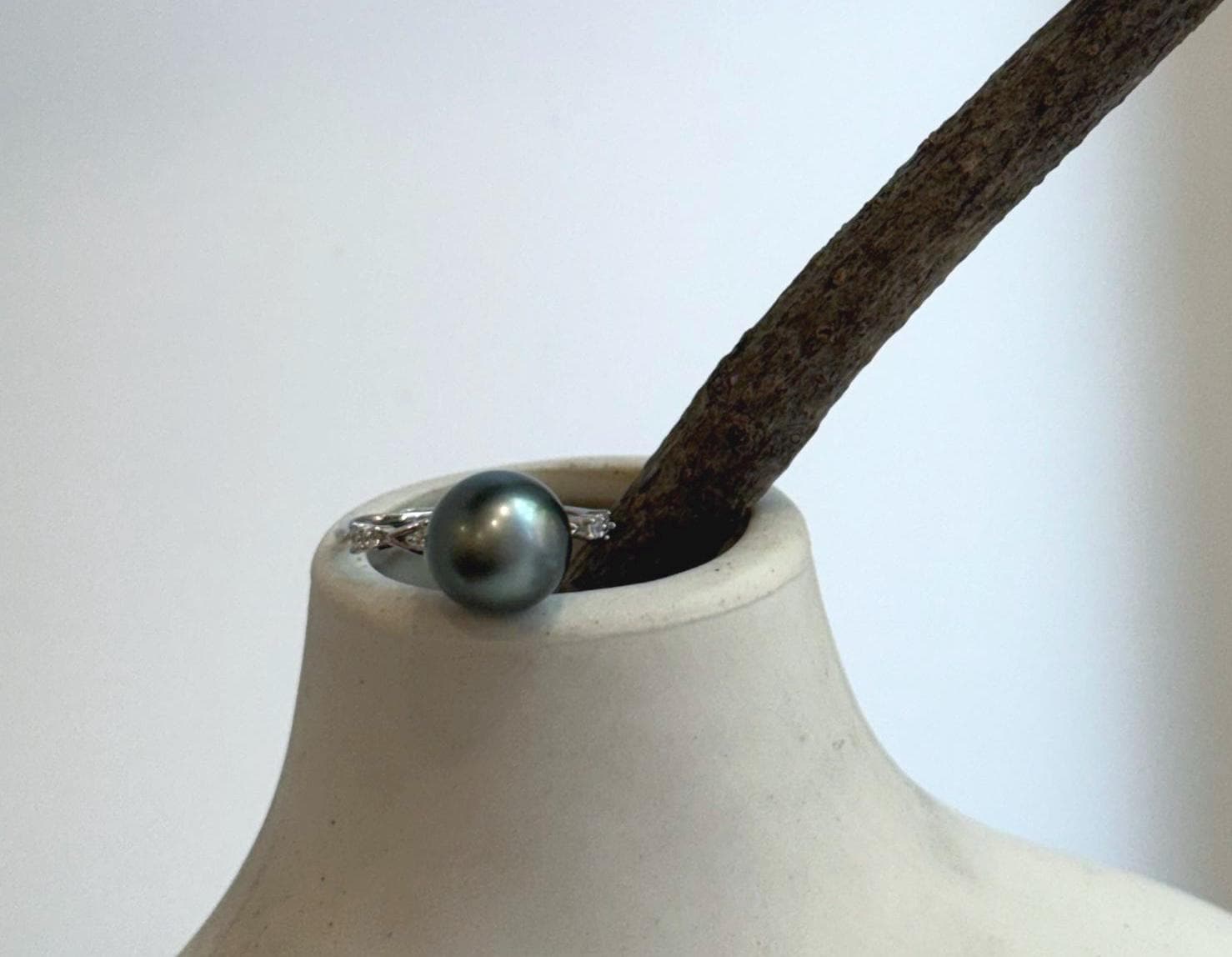Elly’s 9.6mm Tahitian Ocean platinum hunter ocean Pearl Ring: Extreme luster mirrored, S925 silver adjustable Ring. Pearl Jewelry Idea.