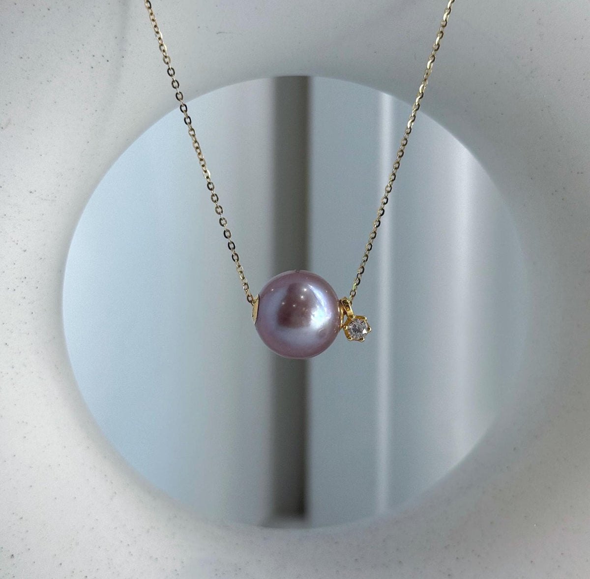 Elly’s Au750 18k Gold 13.3mm Edison rose Mauve Pearl Floating pendant:Extreme luster mirrored, S925 silver chain with little drop.