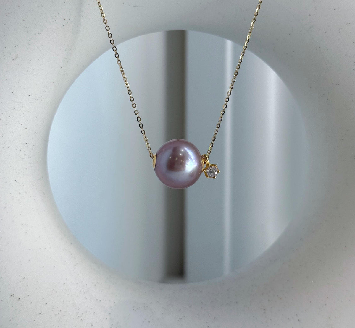Elly’s Au750 18k Gold 13.3mm Edison rose Mauve Pearl Floating pendant:Extreme luster mirrored, S925 silver chain with little drop.