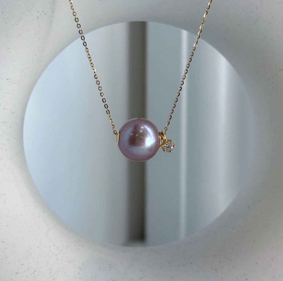 Elly’s Au750 18k Gold 13.3mm Edison rose Mauve Pearl Floating pendant:Extreme luster mirrored, S925 silver chain with little drop.