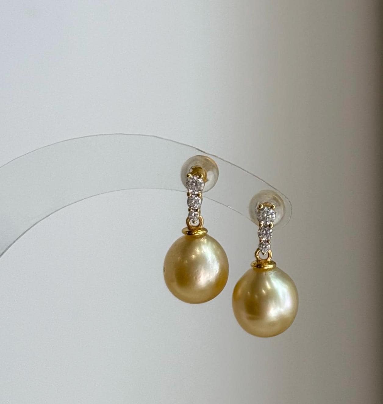 Elly’s 9.3mm South sea ultra golden ocean Pearls Earrings: Extreme luster mirrored, 1.8cm high, S925 silver earrings.