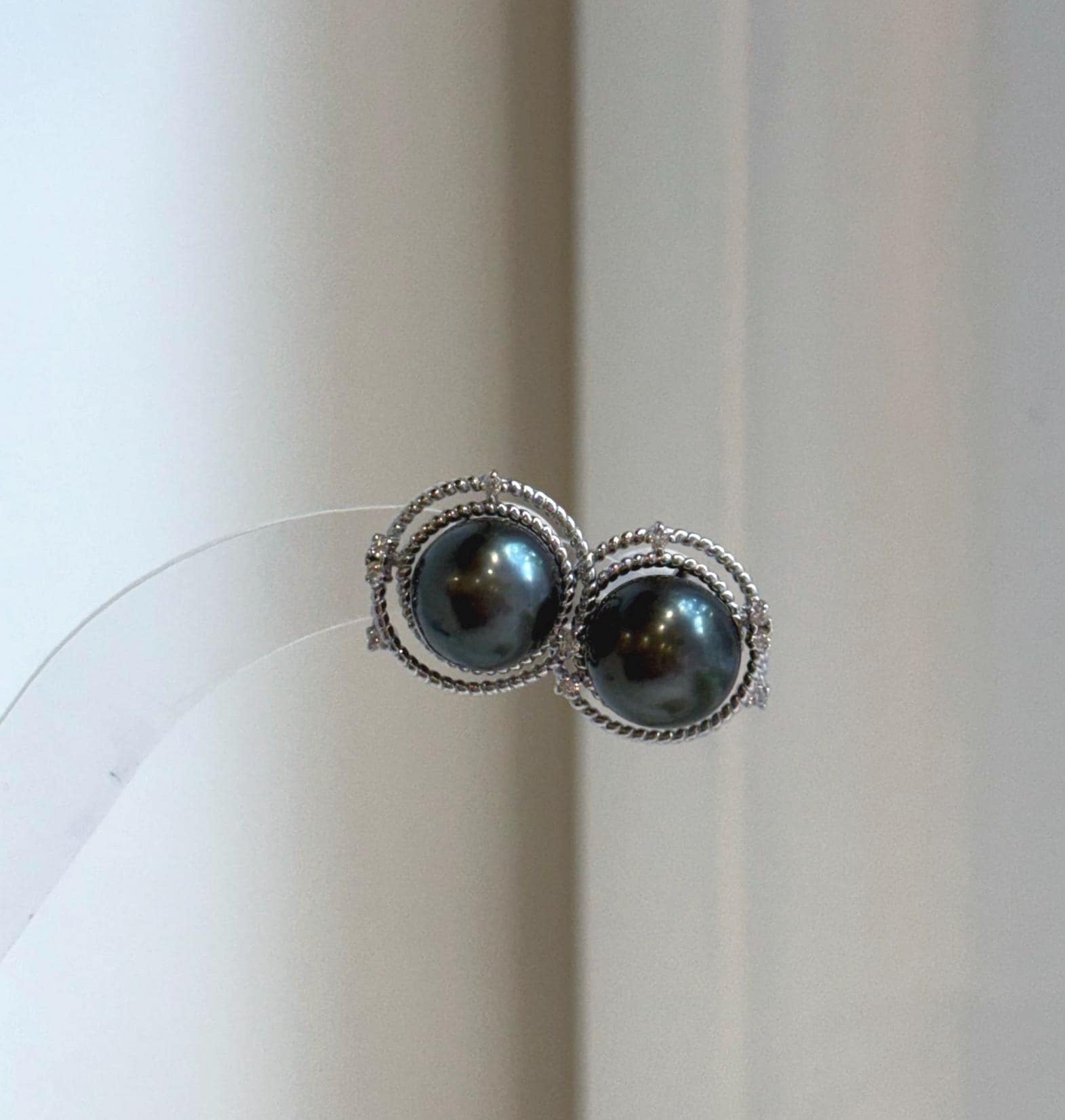 Elly’s 10.3mm Tahitian black Platinum ocean Pearls Earrings: Extreme luster Mirrored, 1.5cm high, S925 silver earrings.