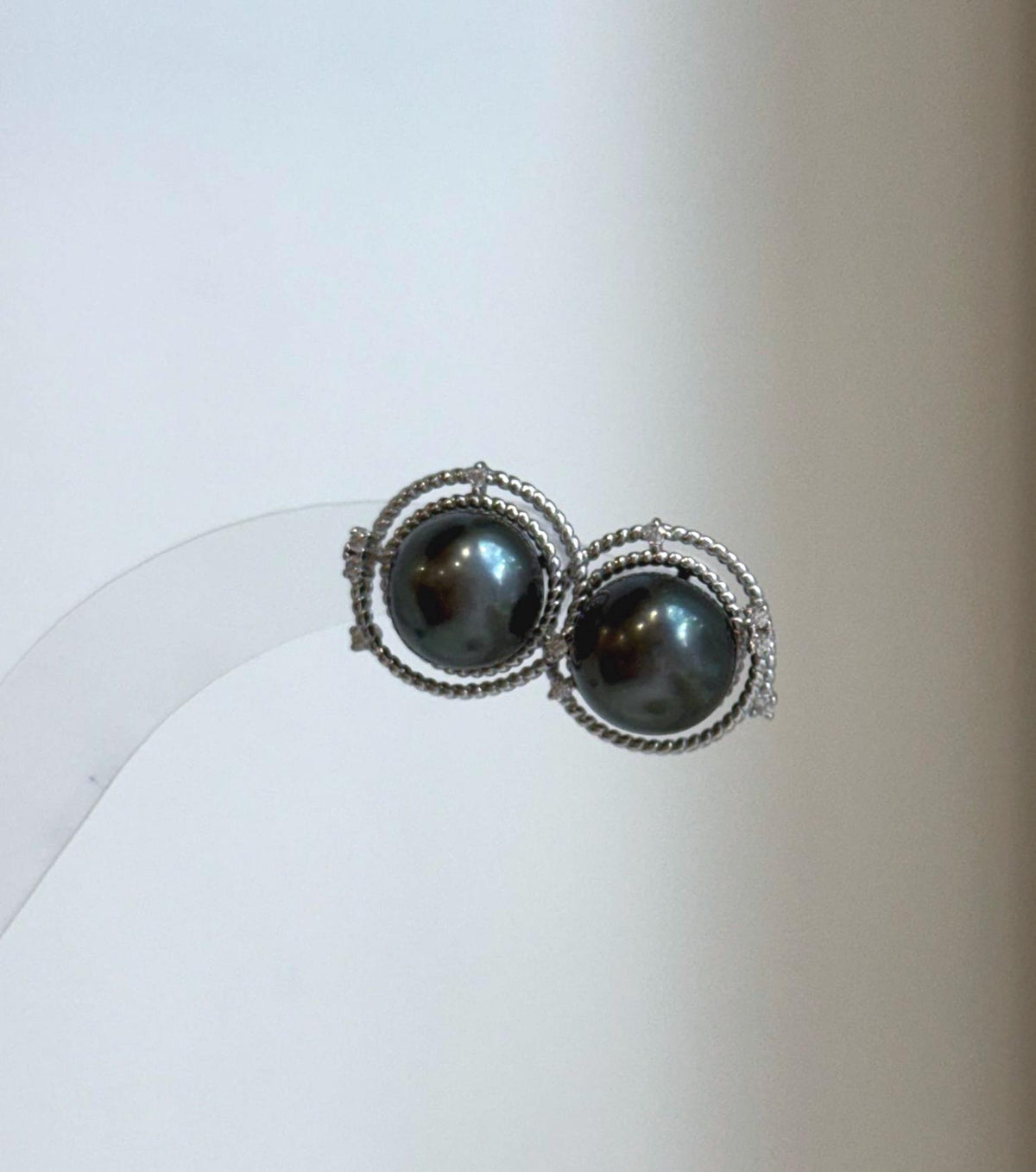 Elly’s 10.3mm Tahitian black Platinum ocean Pearls Earrings: Extreme luster Mirrored, 1.5cm high, S925 silver earrings.