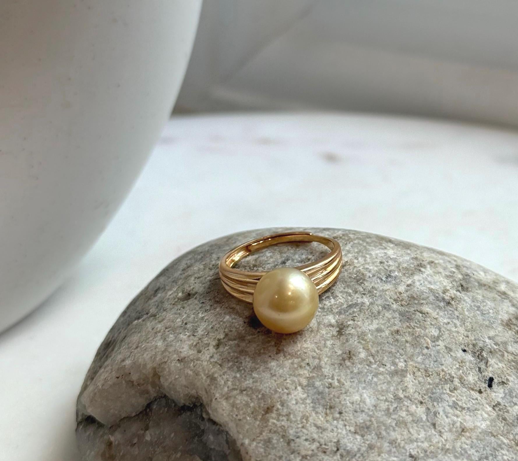 Elly’s 10mm South sea ultra gold ocean pearl Ring: Extreme luster mirrored, S925 silver with gold plated adjustable Vintage Ring.