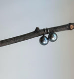 Elly’s 10.2mm Tahitian Silver Platinum ocean Pearls High Heel Earrings Hooks: Extreme luster Mirrored, 1.8cm high, S925 silver earrings.