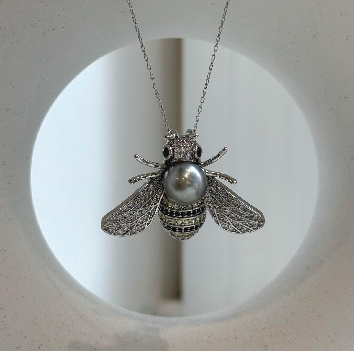 Elly’s Tahitian Platinum Ocean Pearl Bee Brooch Pendant 2in1: Extreme luster mirrored, 10.4mm, 4x3cm.