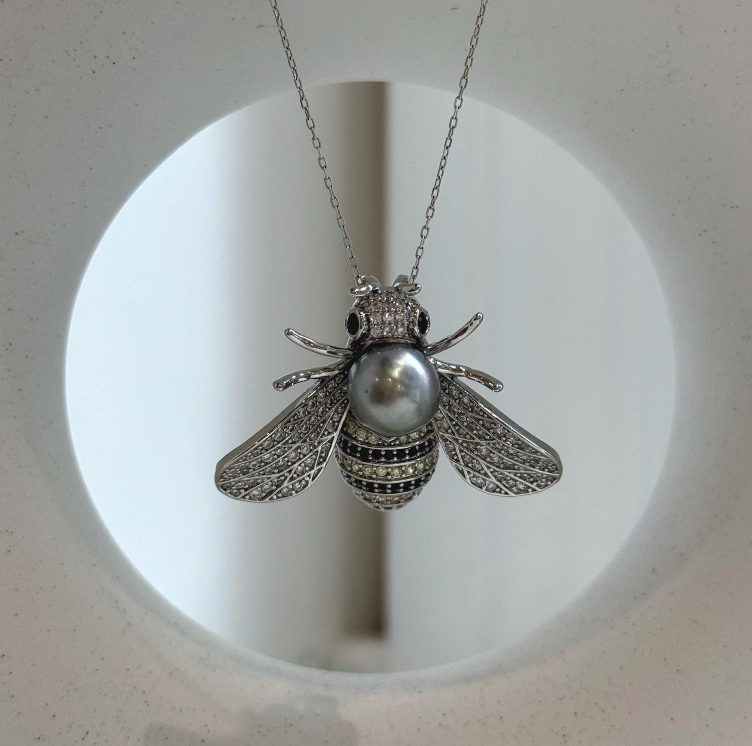 Elly’s Tahitian Platinum Ocean Pearl Bee Brooch Pendant 2in1: Extreme luster mirrored, 10.4mm, 4x3cm.