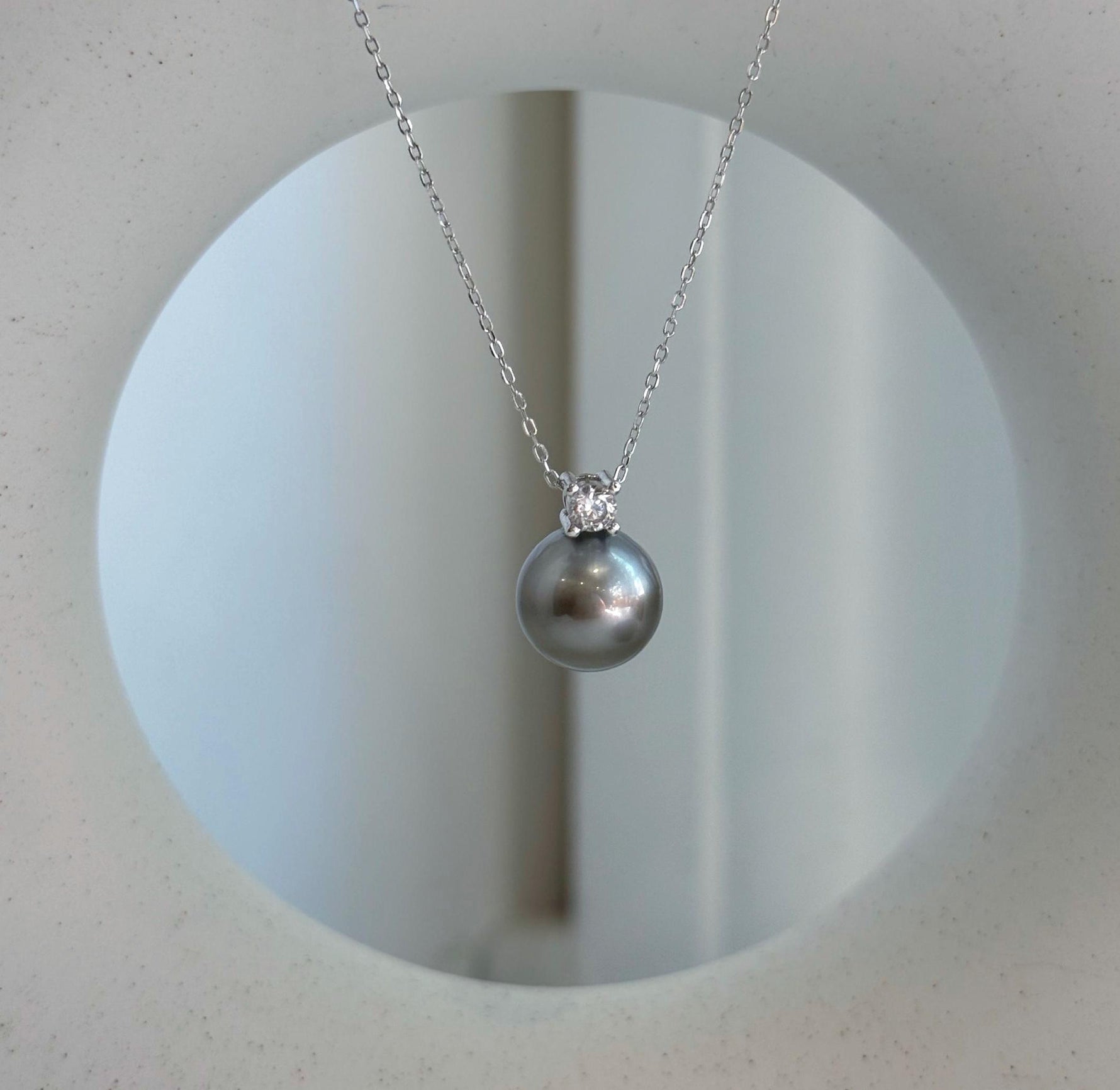 Elly’s 11.1mm Tahitian silver platinum ocean Pearl pendant: Extreme luster mirrored, S925 silver minimalist pendant, 1.5cm high.