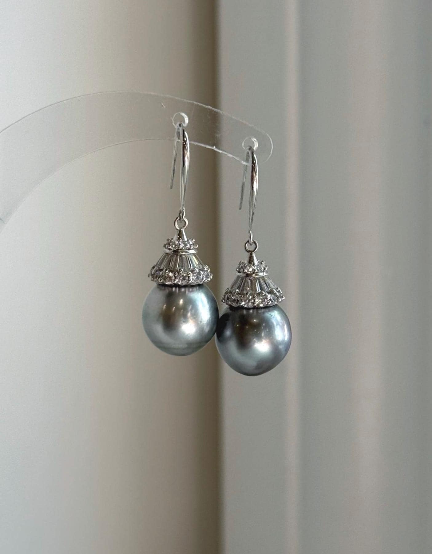 Elly’s 11.8mm Tahitian Silver Platinum ocean Pearls Earrings hooks: Extreme luster Mirrored, 3.6cm high, S925 silver cool fancy earrings.