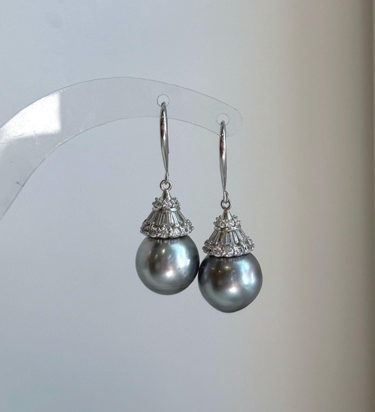 Elly’s 11.8mm Tahitian Silver Platinum ocean Pearls Earrings hooks: Extreme luster Mirrored, 3.6cm high, S925 silver cool fancy earrings.