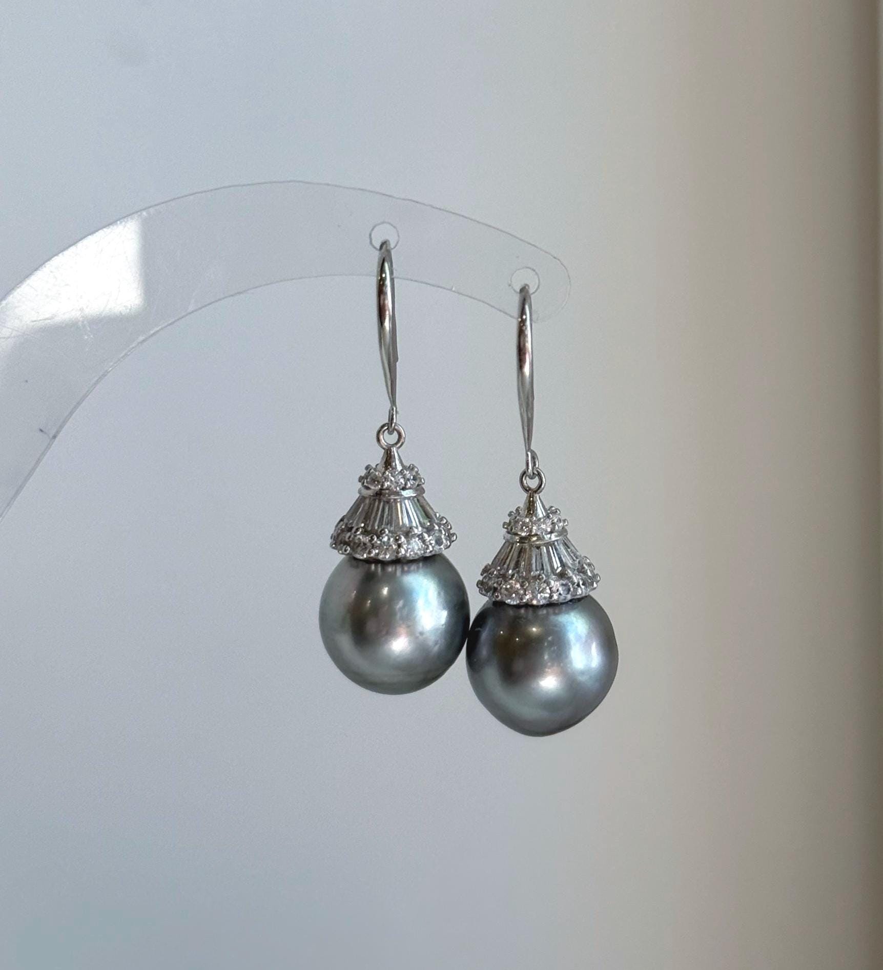 Elly’s 11.8mm Tahitian Silver Platinum ocean Pearls Earrings hooks: Extreme luster Mirrored, 3.6cm high, S925 silver cool fancy earrings.