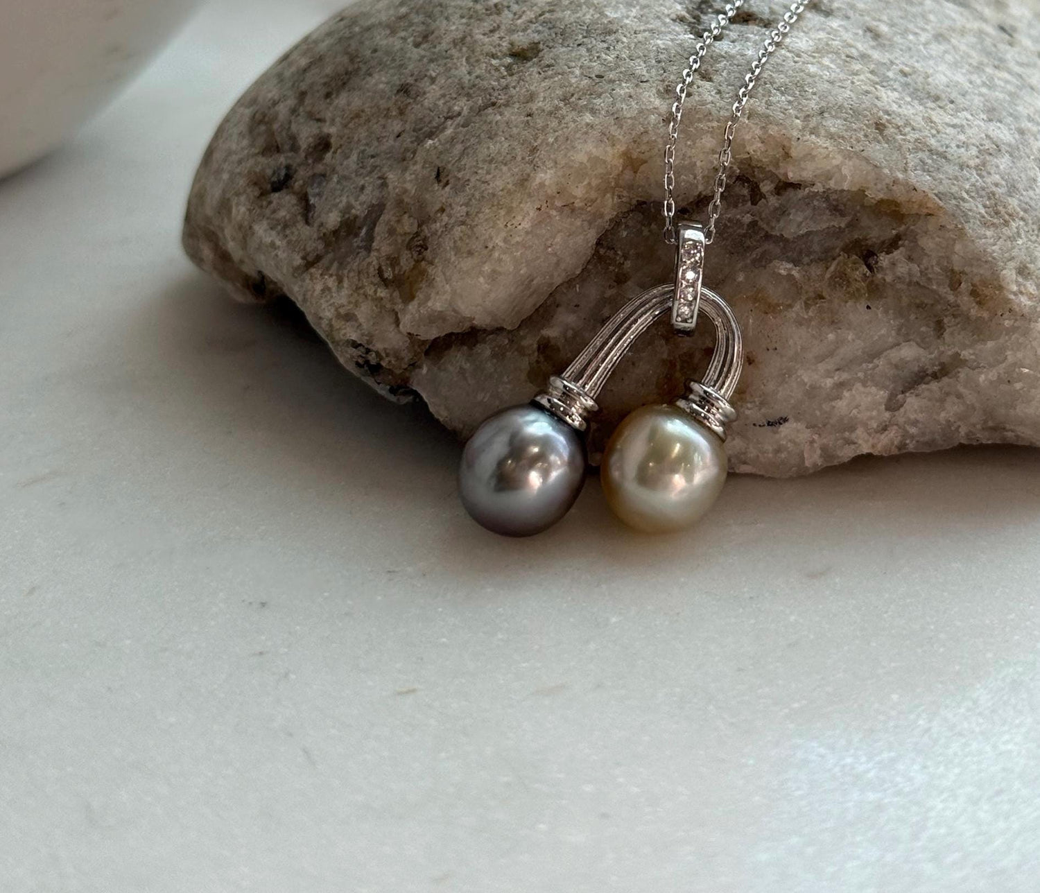 Elly’s 9.4-9.6mm South sea golden Tahitian ocean pearls Pendant: Extreme luster mirrored, S925 Silver cool pendant.
