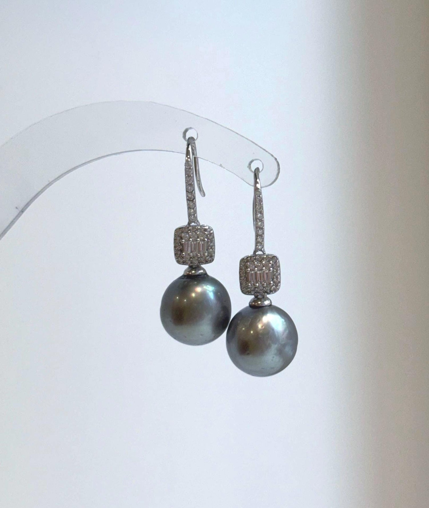 Elly’s 11.1mm Tahitian Platinum ocean Pearls Earrings hooks: Extreme luster Mirrored, 3.1cm high, S925 silver cool fancy earrings.