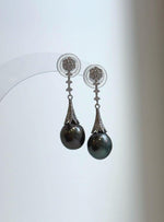 Elly’s 10mm Tahitian Peacock green hunter ocean Pearls Cool Earrings: Extreme luster Mirrored, 3.7cm high, S925 silver earrings.