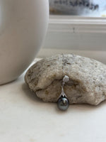Elly’s 10.7mm Genius Tahitian peacock hunter Ocean Pearl Pendant: Extreme luster mirrored, 3.3cm high, S925 silver cook pendant.