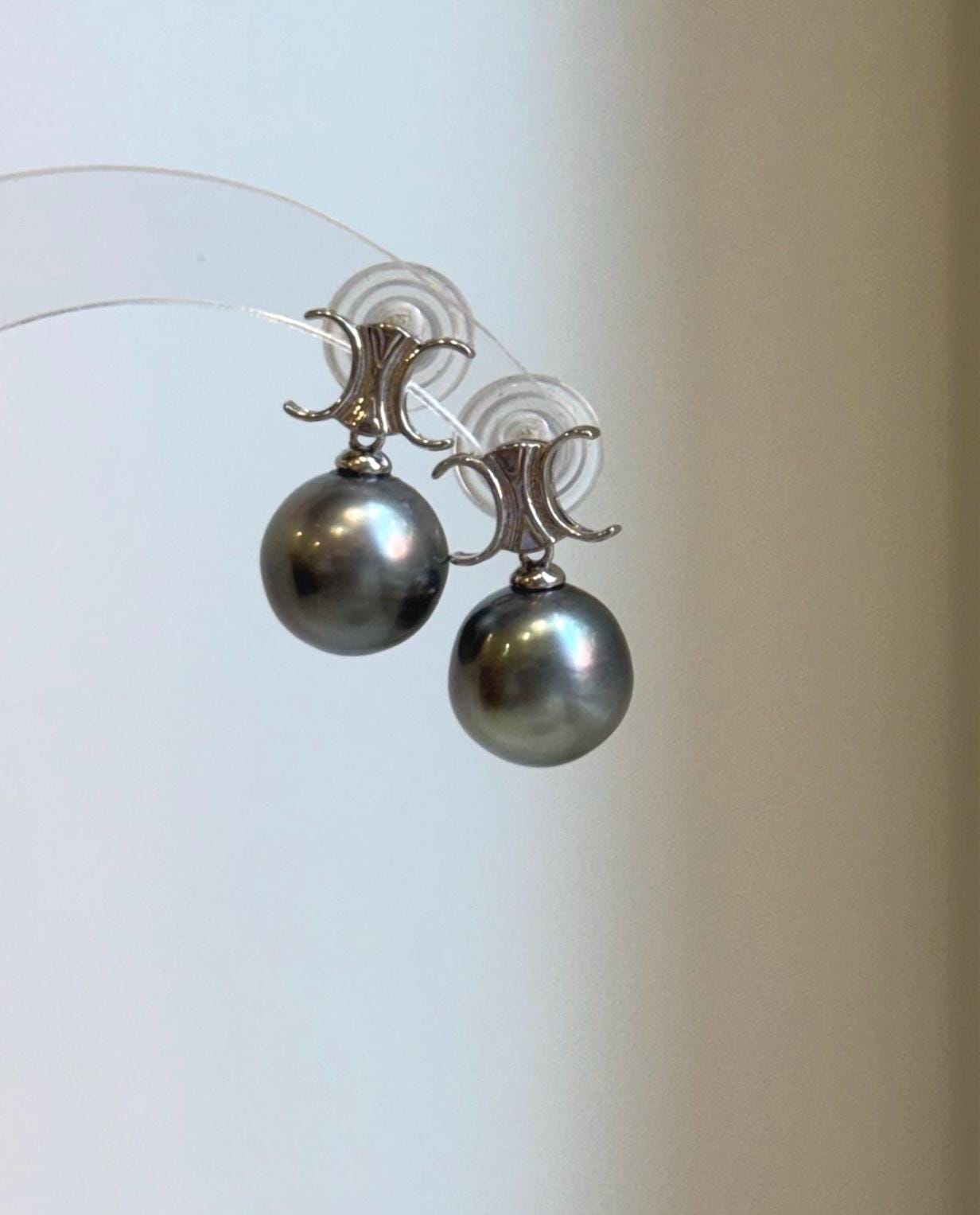 Elly’s 11.7mm Tahitian Platinum ocean Pearls Earrings: Extreme luster Mirrored, 2cm high, S925 silver cool fancy earrings.