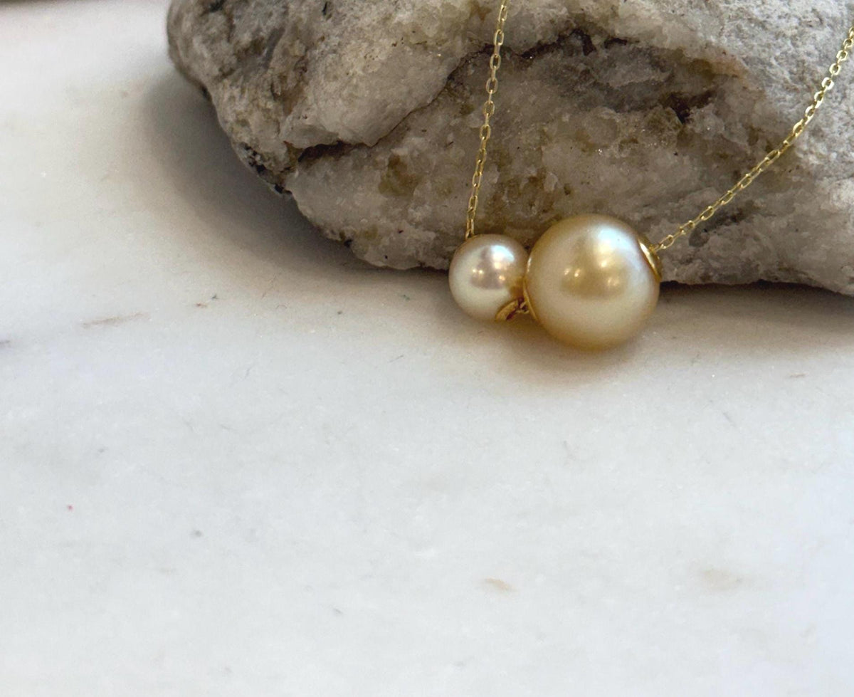 Elly’s Double Au750 18k Gold 7.7-11.7mm South sea golden Akoya Ocean Pearls Floating pendants:Extreme luster mirrored.